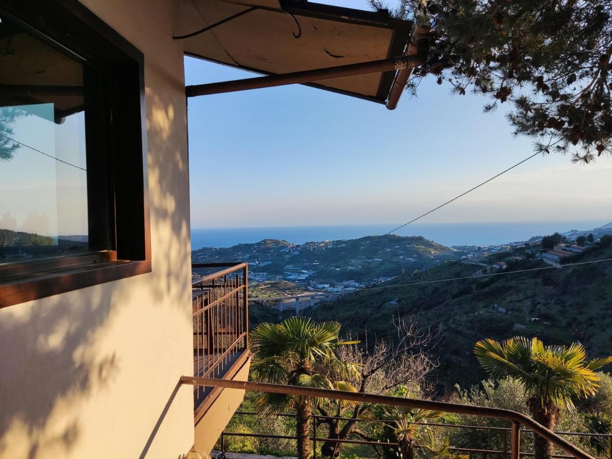 산레모 Detached House With Garden And Sea View 게스트하우스 외부 사진